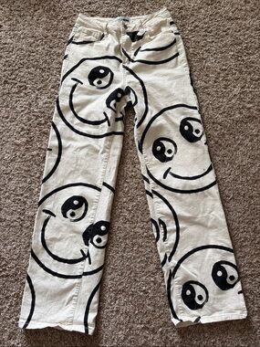 Womens White and Black Smiley Yin & Yang Pants